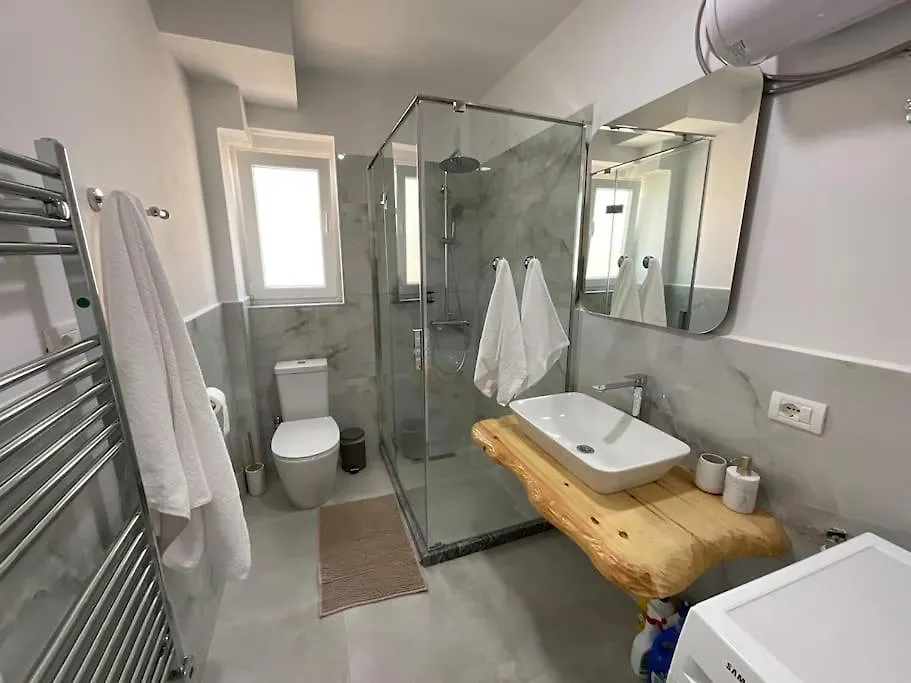 Spring Apartment In Përmet