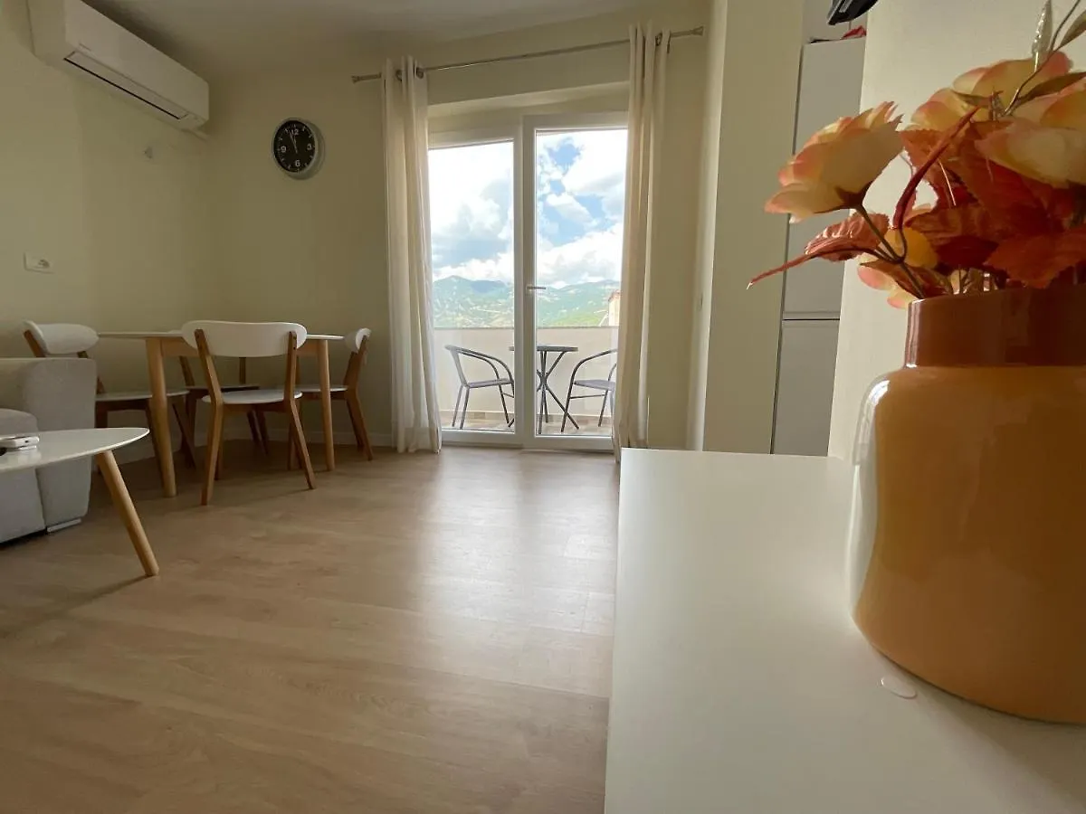 Spring Apartment In Përmet