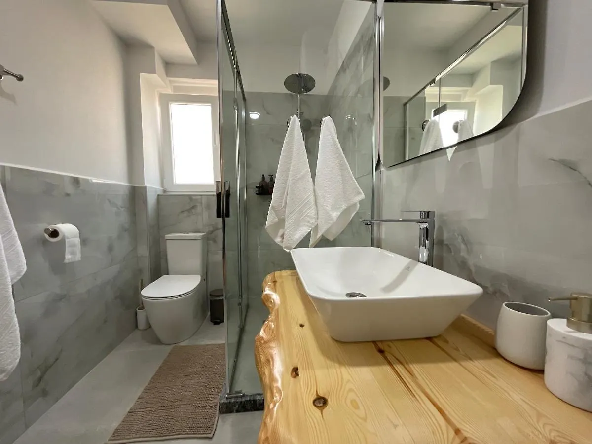 Spring Apartment In Përmet 0*,